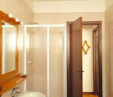 N104 - Numana, Ampio Trilocale Con Giardino E Doppi Servizi Apartman *