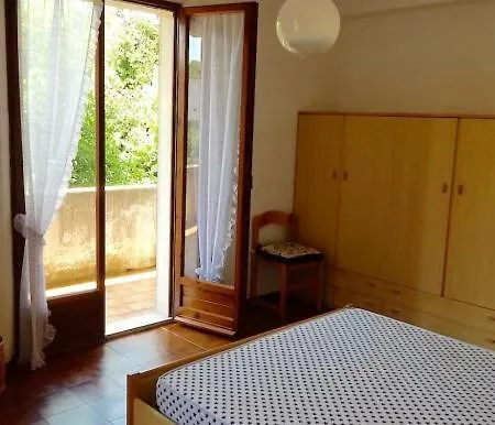 N104 - Numana, Ampio Trilocale Con Giardino E Doppi Servizi Apartman